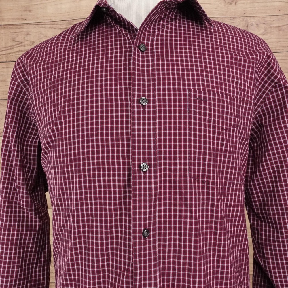 Van Heusen Shirt Mens XL Red Check Long Sleeve Button-Up Classic Fit Casual